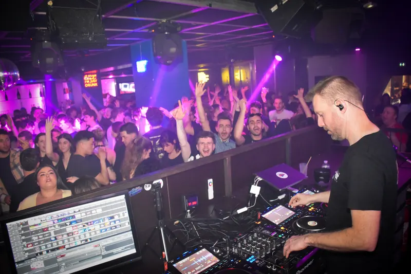 Photo de la soirée DJ Mast - Génération 2000