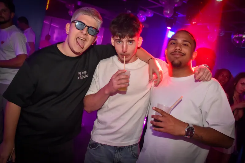 Photo de la soirée Génération Avril 🍾