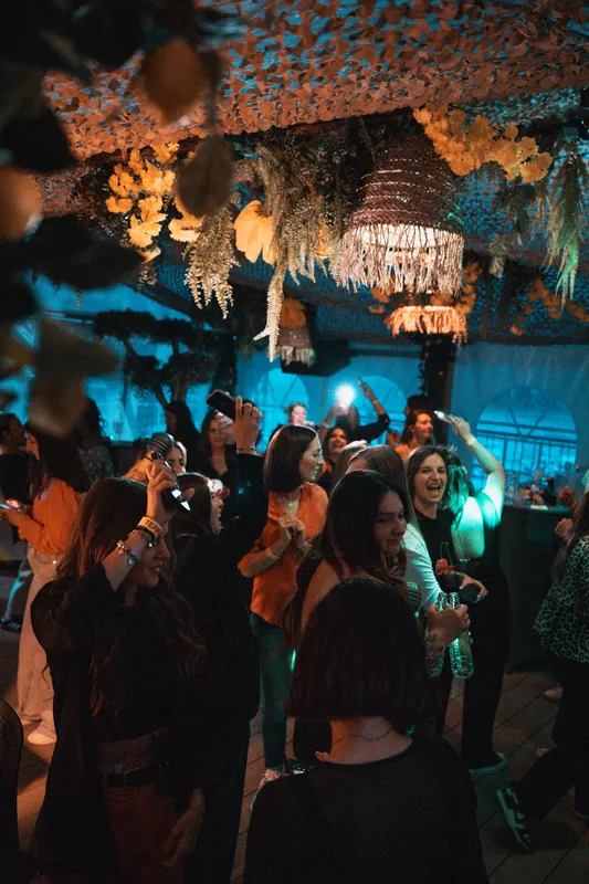 Photo de la soirée 𝗠𝗶𝘀𝘁𝗶𝗻𝗴𝘂𝗲𝘁𝘁𝗲𝘀 𝗲́𝗱𝗶𝘁𝗶𝗼𝗻 #𝟮 🪩🍒
