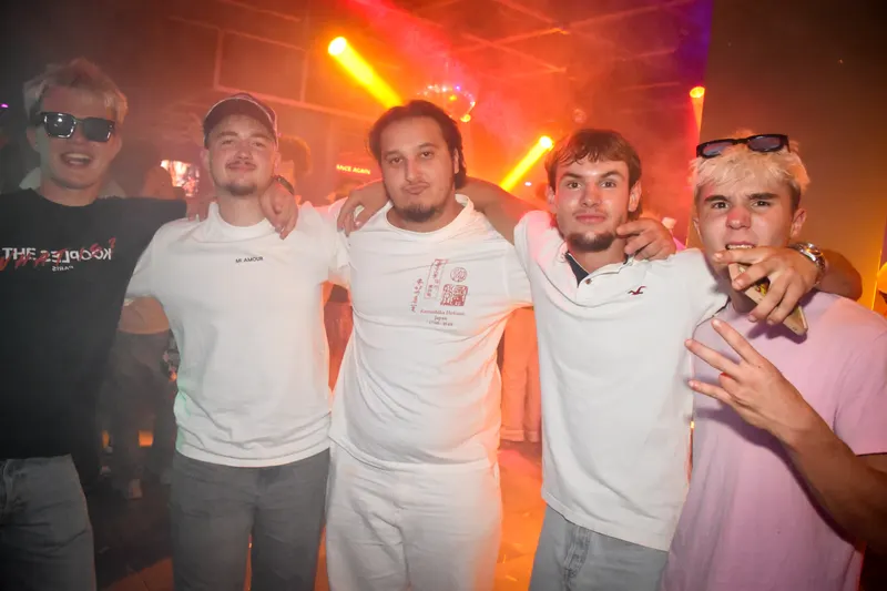 Photo de la soirée 𝗠𝗔𝗜̈𝗞𝗔 𝗧𝗢𝗨𝗥 🧢