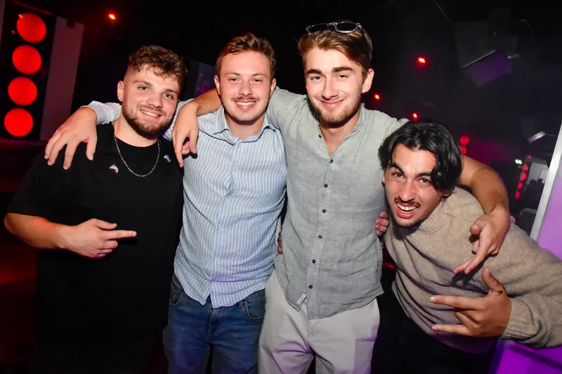 Photo de la soirée 𝗚𝗟𝗔𝗠 𝗥𝗢𝗨𝗟𝗘𝗧𝗧𝗘 🎰