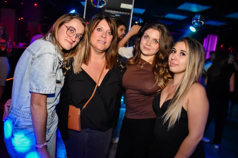 Photo de la soirée 𝗚𝗟𝗔𝗠 𝗥𝗢𝗨𝗟𝗘𝗧𝗧𝗘 🎰