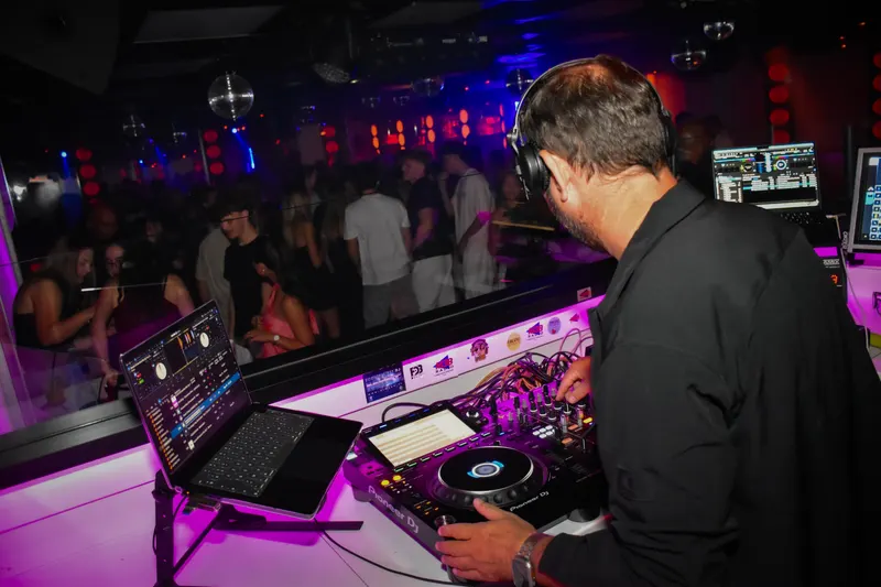 Photo de la soirée 𝗚𝗟𝗔𝗠 𝗥𝗢𝗨𝗟𝗘𝗧𝗧𝗘 🎰