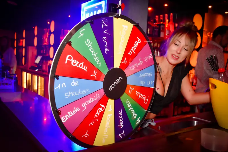 Photo de la soirée 𝗚𝗟𝗔𝗠 𝗥𝗢𝗨𝗟𝗘𝗧𝗧𝗘 🎰