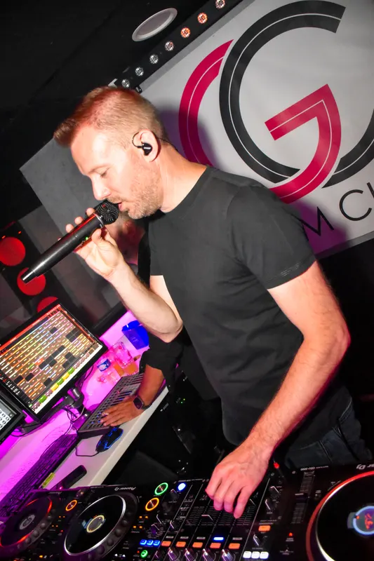 Photo de la soirée Generation 2000 avec DJ MAST