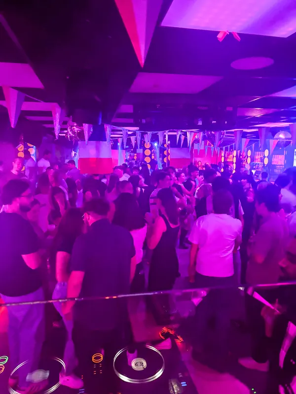 Photo de la soirée 𝗟𝗔 𝗙𝗥𝗘𝗡𝗖𝗛 🇫🇷  by DJ FDB