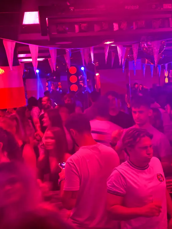Photo de la soirée 𝗟𝗔 𝗙𝗥𝗘𝗡𝗖𝗛 🇫🇷  by DJ FDB